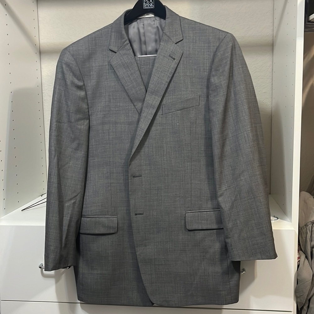 Joseph Abboud Grey Men’s Set!